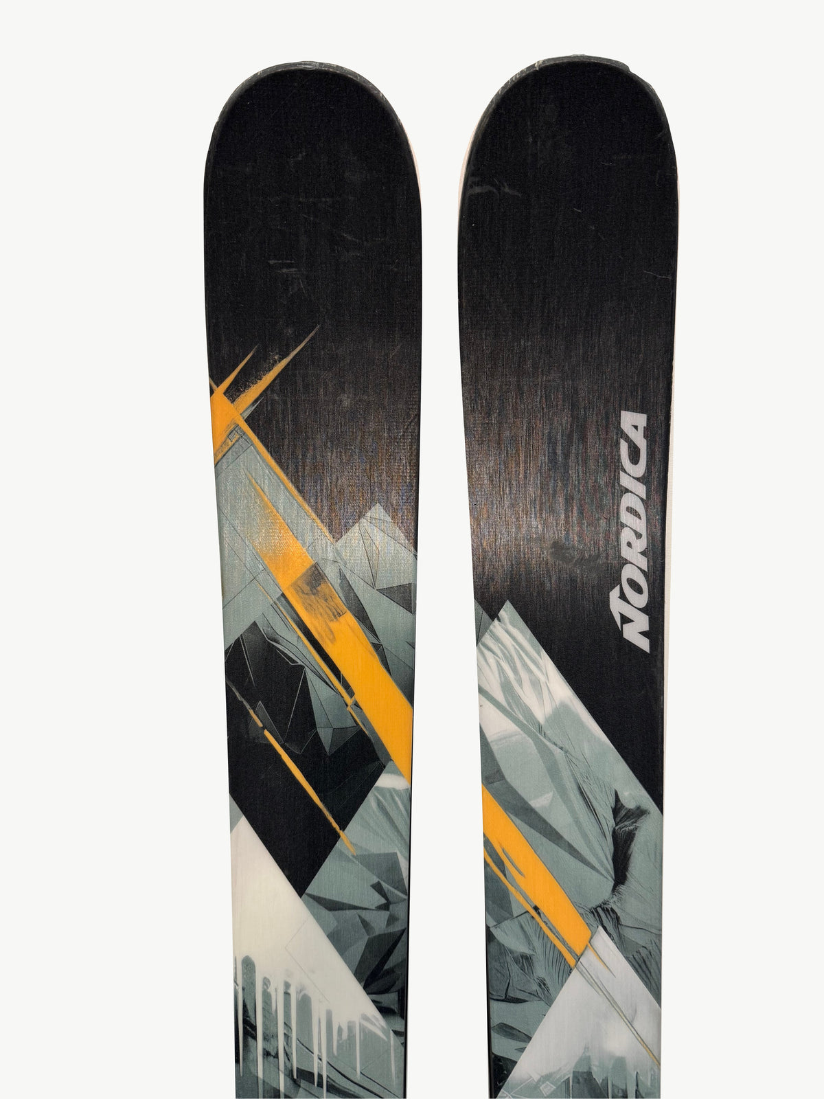 Nordica Enforcer 94 179 cm, demopar AH-DEMO-EN94-179-001 – Spetsar och skick