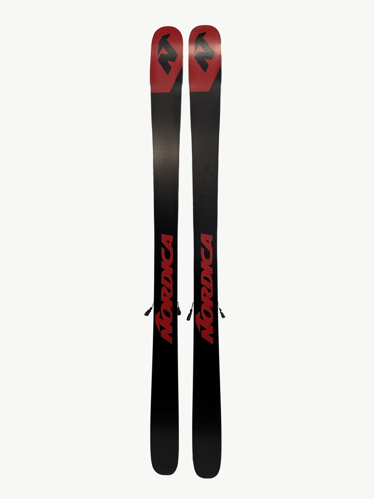 Nordica Enforcer 94 179 cm 2022/23, demopar AH-DEMO-EN94-179-004 – Helbild � belag
