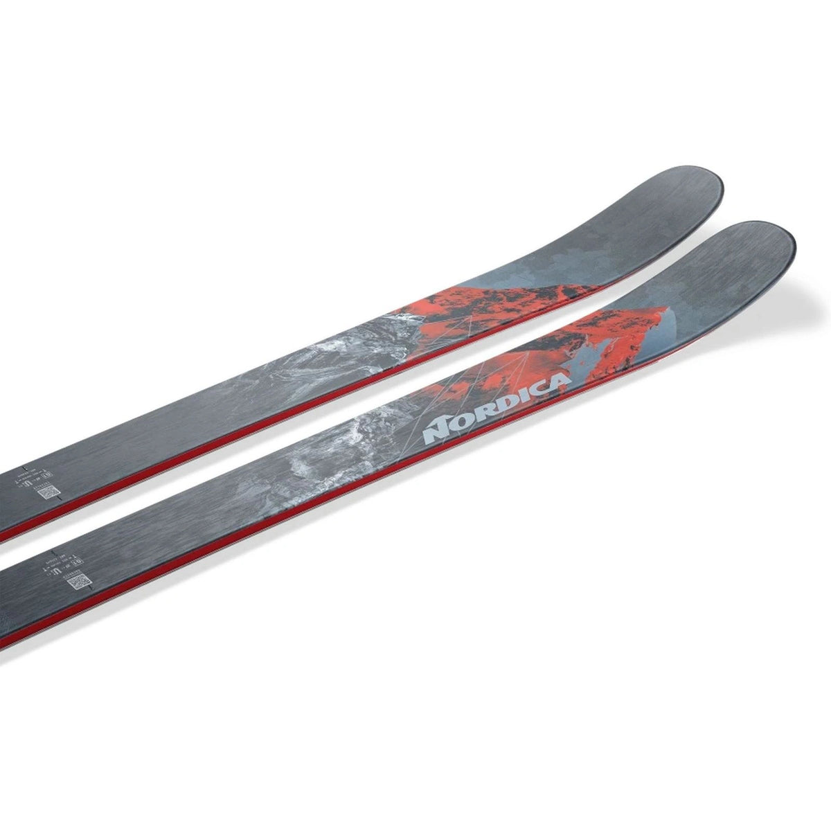 Nordica Enforcer 94 Flat – Detalj spetsar i sned vinkel