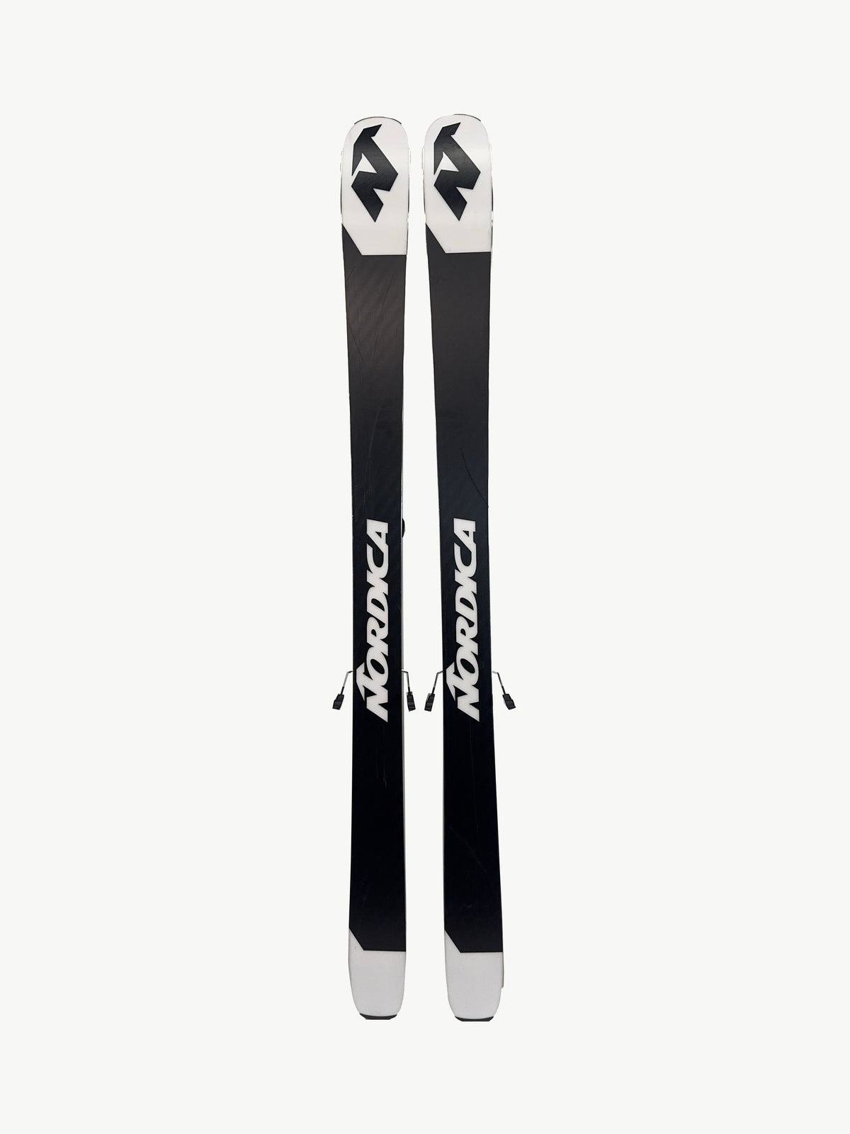 Nordica Santa Ana 87 161 cm 2025/26, demopar AH-DEMO-SA87-161-001 – Belag – hela paret